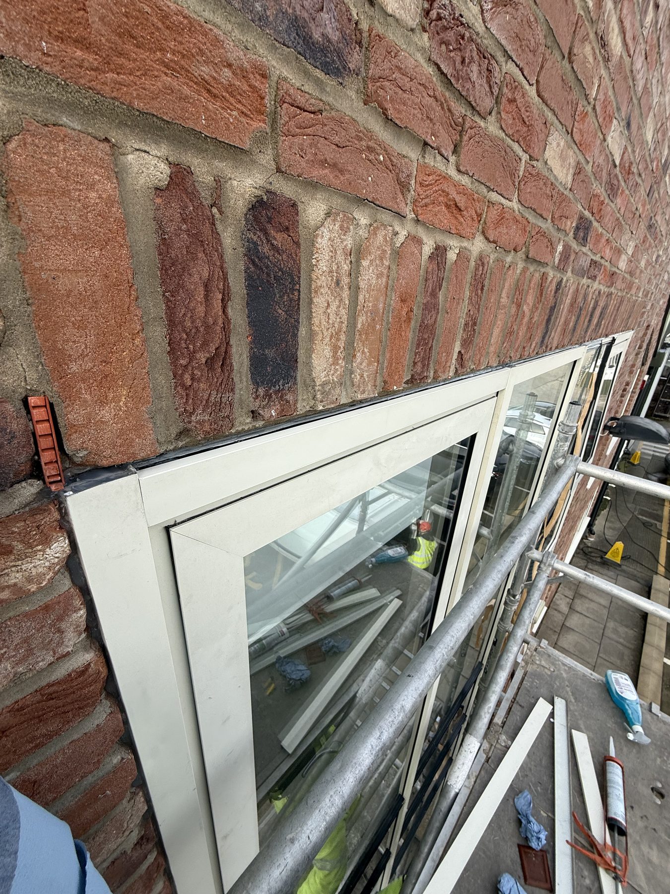 Mastic & Sealant